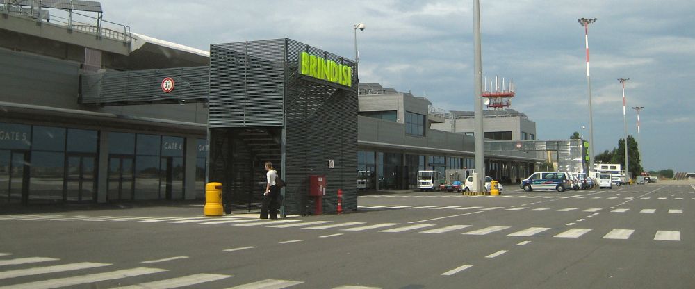 Austrian Airlines BDS Terminal – Brindisi Airport