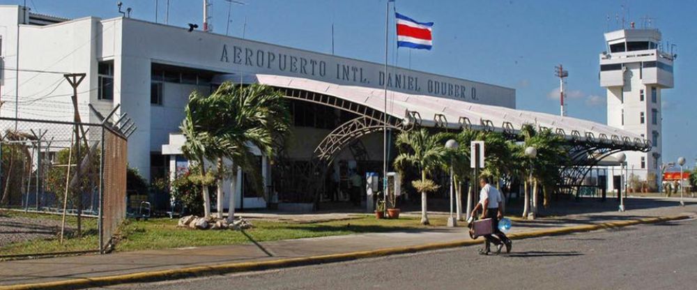 United Airlines LIR Terminal- Daniel Oduber Quiros International Airport