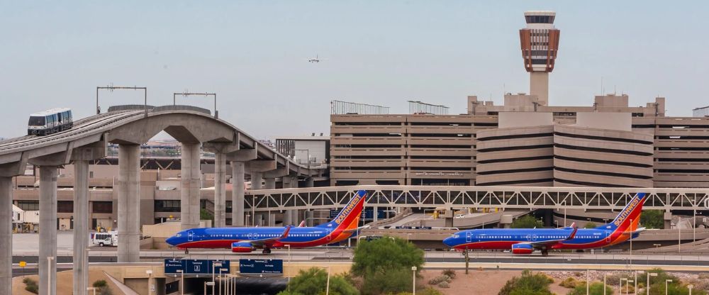 Phoenix Sky Harbor International Airport (PHX)