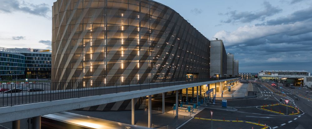 Delta Airlines STR Terminal – Stuttgart Airport