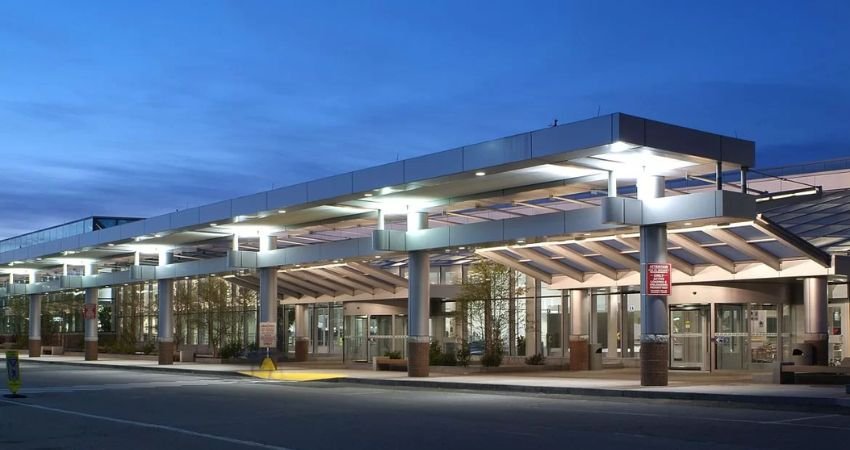Air Canada MHT Terminal – Manchester Boston Regional Airport